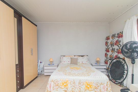 Quarto 2 de casa à venda com 2 quartos, 198m² em Partenon, Porto Alegre