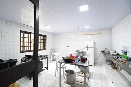 Cozinha de casa para alugar com 4 quartos, 900m² em Guatupê, São José dos Pinhais
