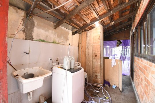 Área de Serviço de casa para alugar com 4 quartos, 900m² em Guatupê, São José dos Pinhais