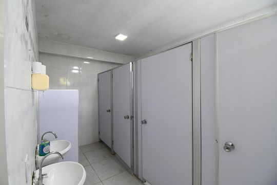 Banheiro 1 de casa para alugar com 4 quartos, 900m² em Guatupê, São José dos Pinhais