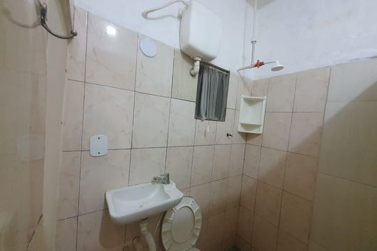 Banheiro de apartamento para alugar com 1 quarto, 45m² em Benfica, Rio de Janeiro