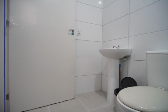 Banheiro de apartamento à venda com 2 quartos, 68m² em Operário, Novo Hamburgo