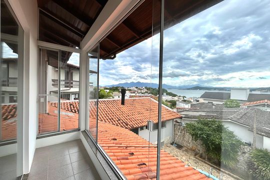 Suíte 2 de casa para alugar com 5 quartos, 320m² em Bom Abrigo, Florianópolis