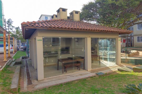 Área comum - Churrasqueira de apartamento para alugar com 2 quartos, 44m² em Fátima, Canoas
