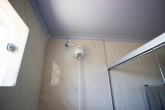 Banheiro de casa para alugar com 2 quartos, 70m² em Riacho Fundo I, Brasília