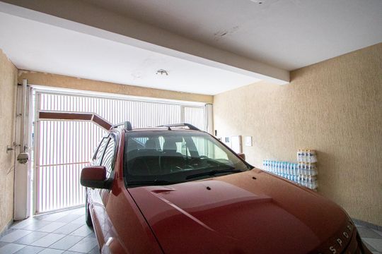 Garagem de casa à venda com 3 quartos, 252m² em Jardim Las Vegas, Santo André