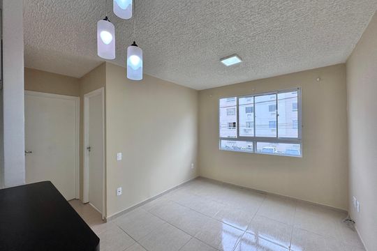 Sala de apartamento à venda com 2 quartos, 43m² em Vargem Pequena, Rio de Janeiro