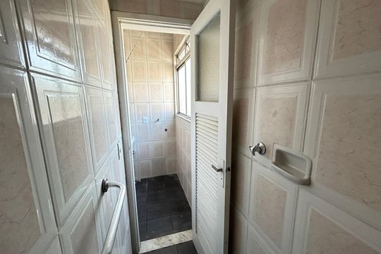 Banheiro de serviço de apartamento à venda com 1 quarto, 45m² em Méier, Rio de Janeiro
