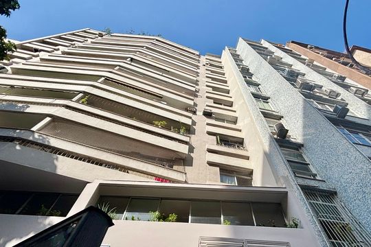 Fachada de apartamento à venda com 4 quartos, 144m² em Copacabana, Rio de Janeiro
