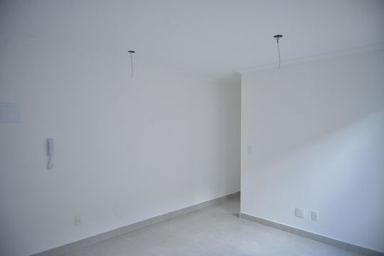 Sala de apartamento à venda com 2 quartos, 65m² em Vila Guarani, Santo André