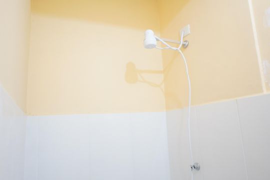 Banheiro de kitnet/studio para alugar com 1 quarto, 30m² em Mooca, São Paulo