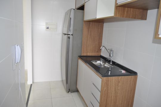 Cozinha de apartamento para alugar com 1 quarto, 38m² em Todos Os Santos, Rio de Janeiro