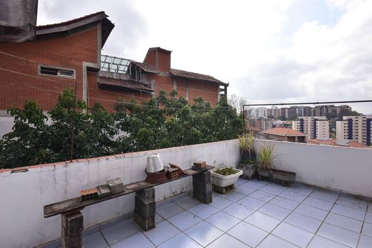 Quintal de casa para alugar com 3 quartos, 485m² em Vila Morse, São Paulo