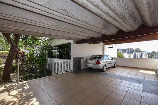 Garagem de casa para alugar com 3 quartos, 485m² em Vila Morse, São Paulo