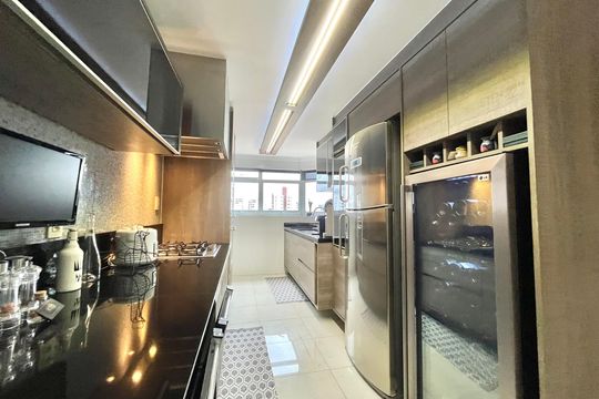 Cozinha de apartamento à venda com 2 quartos, 200m² em Vila Monte Alegre, São Paulo