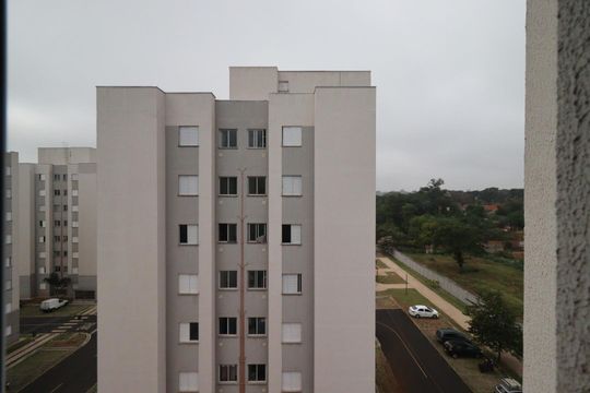 Vista de apartamento para alugar com 2 quartos, 55m² em Adelino Simioni, Ribeirão Preto