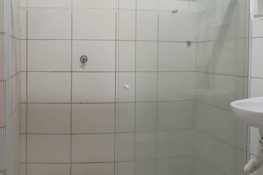 Banheiro de apartamento à venda com 2 quartos, 20m² em Anil, Rio de Janeiro