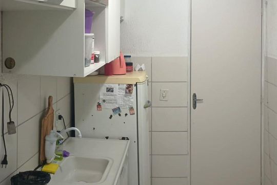 Cozinha e Área de Serviço de apartamento à venda com 2 quartos, 20m² em Anil, Rio de Janeiro