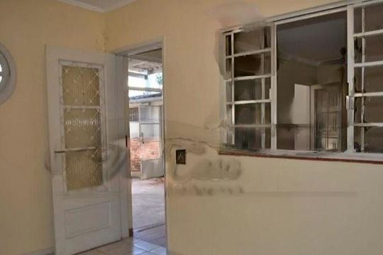 Casa à venda com 4 quartos, 210m² em Vila Liviero, São Paulo