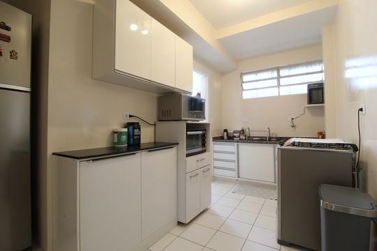 Cozinha de apartamento à venda com 2 quartos, 95m² em Itaim Bibi, São Paulo