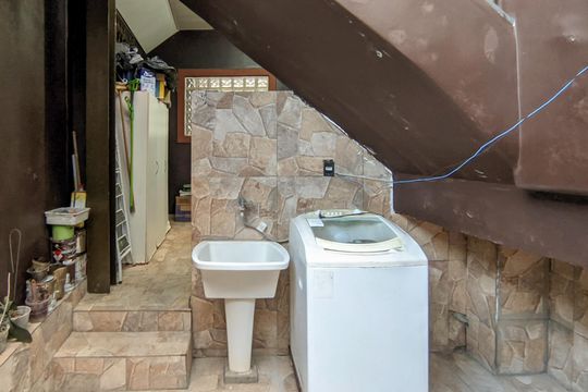 Área de Serviço de casa à venda com 3 quartos, 520m² em Santa Tereza, Belo Horizonte