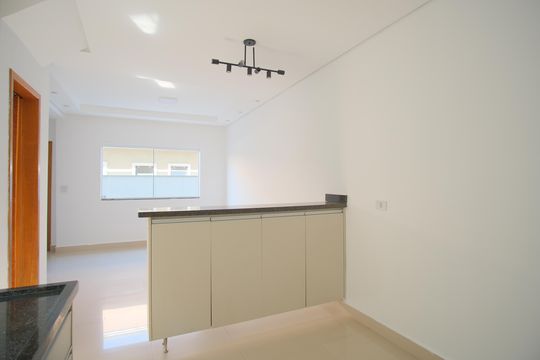 Cozinha de casa de condomínio à venda com 2 quartos, 110m² em Vila Carrão, São Paulo