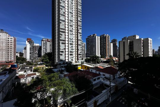 Vista de apartamento para alugar com 1 quarto, 53m² em Jardim das Acacias, São Paulo