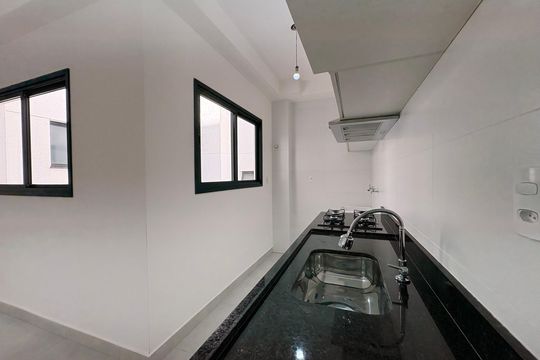 Cozinha de apartamento à venda com 2 quartos, 53m² em Vila Guiomar, Santo André