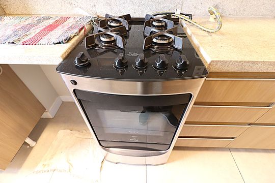 Cozinha de apartamento para alugar com 3 quartos, 66m² em Jardim Lindóia, Porto Alegre