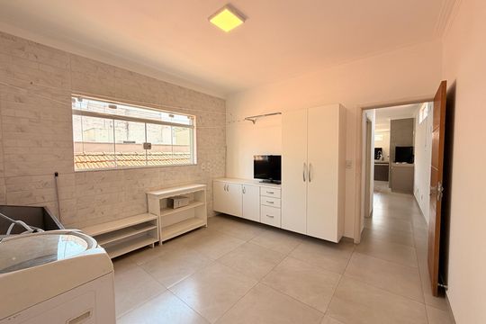 Casa para alugar com 6 quartos, 270m² em Jardim Messina, Jundiaí