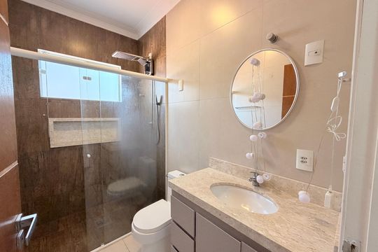 Casa para alugar com 6 quartos, 270m² em Jardim Messina, Jundiaí