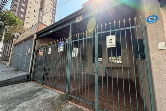 Casa para alugar com 6 quartos, 270m² em Jardim Messina, Jundiaí