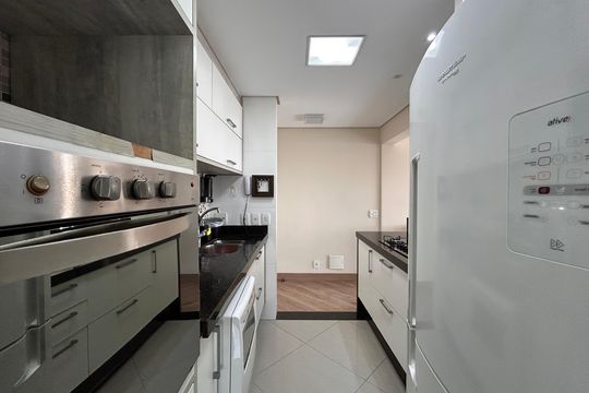 Cozinha de apartamento à venda com 2 quartos, 81m² em Vila Amélia, São Paulo