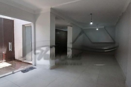 Casa à venda com 3 quartos, 220m² em Vila Guarani, São Paulo
