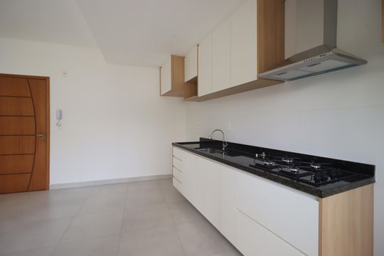 Cozinha de apartamento à venda com 2 quartos, 61m² em Vila Guiomar, Santo André