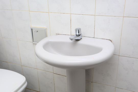 Banheiro de casa à venda com 3 quartos, 160m² em Parque Reboucas, São Paulo