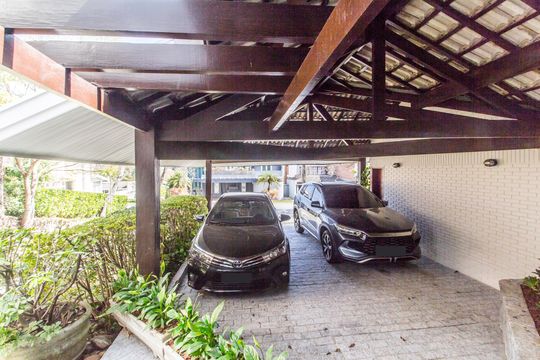 Garagem de casa de condomínio para alugar com 4 quartos, 750m² em Alphaville, Santana de Parnaíba