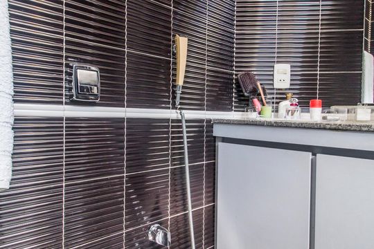 Banheiro da Suíte de casa de condomínio para alugar com 4 quartos, 750m² em Alphaville, Santana de Parnaíba