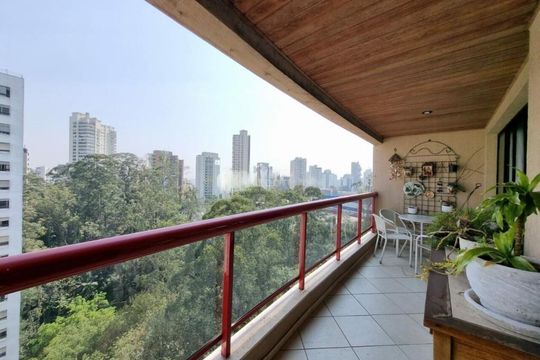 Apartamento à venda com 4 quartos, 163m² em Vila Suzana, São Paulo