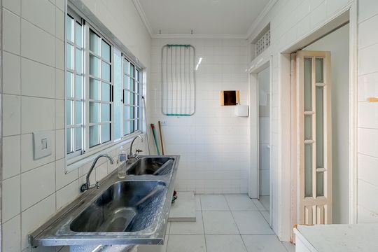 Área de Serviço de casa à venda com 5 quartos, 597m² em Vila Monumento, São Paulo