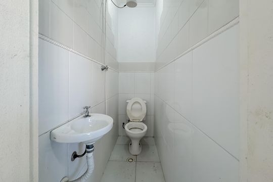 Banheiro de serviço de casa à venda com 5 quartos, 597m² em Vila Monumento, São Paulo