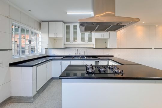 Cozinha de casa à venda com 5 quartos, 597m² em Vila Monumento, São Paulo