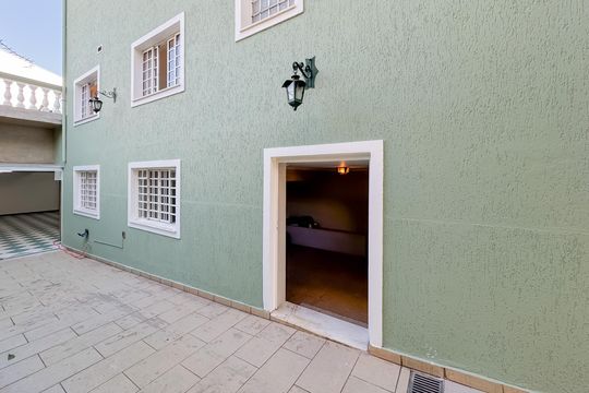 Área Externa de casa à venda com 5 quartos, 597m² em Vila Monumento, São Paulo