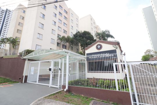 Fachada de apartamento para alugar com 2 quartos, 65m² em Jaguaribe, Osasco