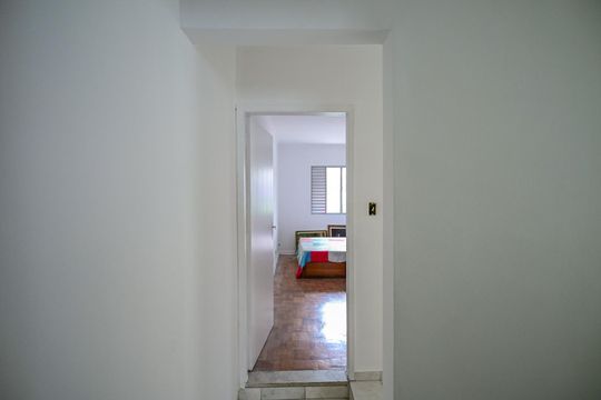 Corredor de casa para alugar com 3 quartos, 200m² em Vila Progredior, São Paulo
