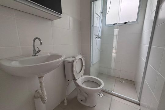 Banheiro de apartamento para alugar com 2 quartos, 65m² em Recreio, Rio de Janeiro