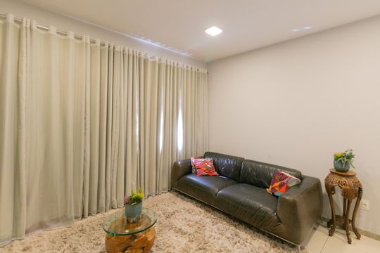 Sala de casa para alugar com 3 quartos, 350m² em Jardim Guanabara, Belo Horizonte