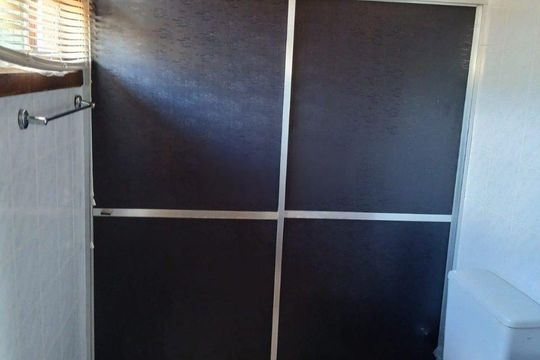 Banheiro de casa à venda com 4 quartos, 400m² em Morro Santana, Porto Alegre