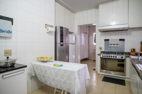 Cozinha de casa para alugar com 4 quartos, 412m² em Cambuci, São Paulo