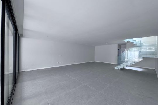 Sala 1 de casa de condomínio à venda com 5 quartos, 510m² em Barra da Tijuca, Rio de Janeiro